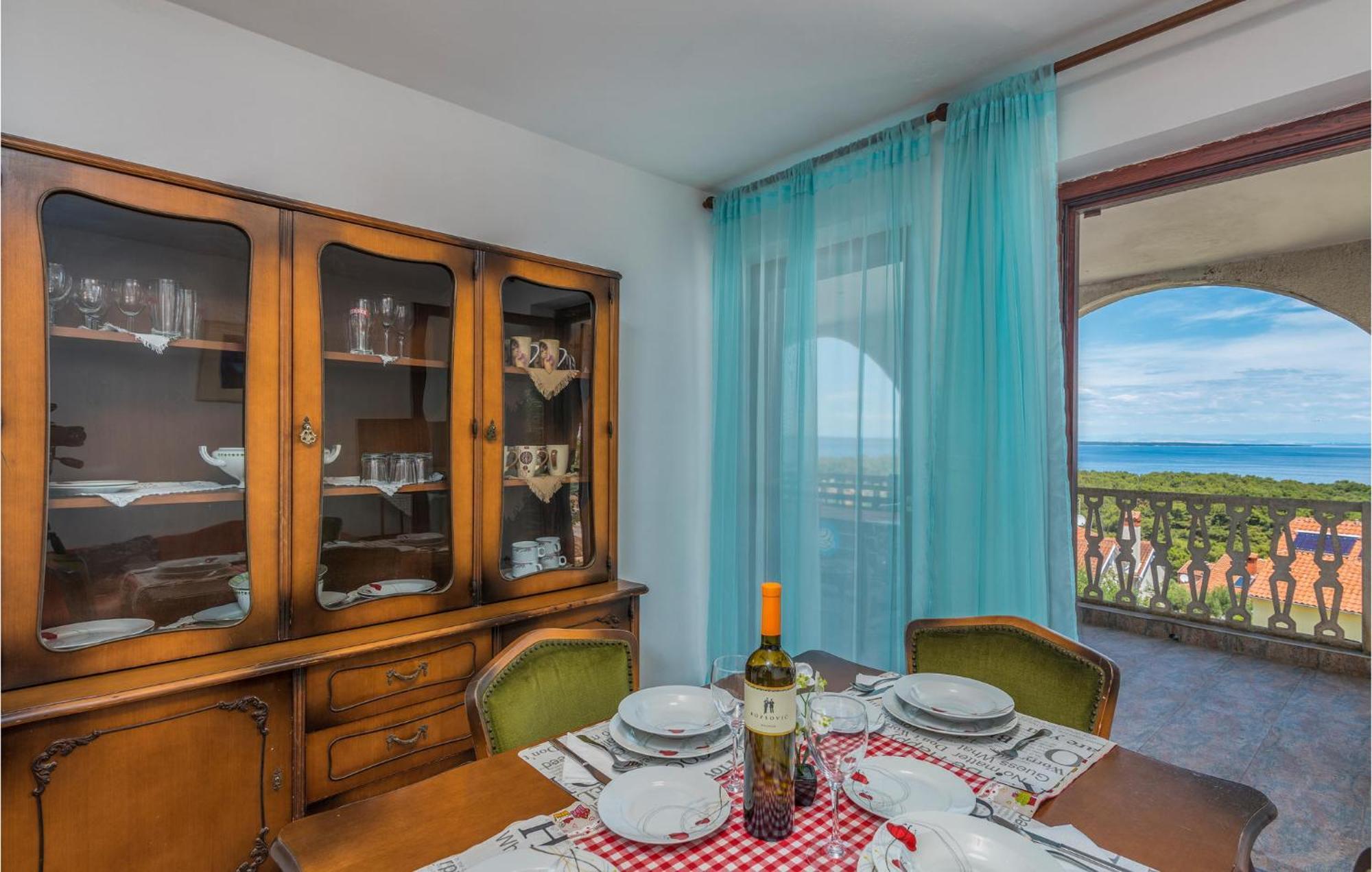 Lovely Apartment In Mali Losinj With Kitchen 外观 照片